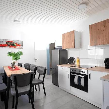 Serviceroom24 - 5 In Wlan - Smart-tv - 24-7 Check-in Und Kueche Recklinghausen