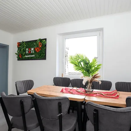 Serviceroom24 - 5 In Wlan - Smart-tv - 24-7 Check-in Und Kueche